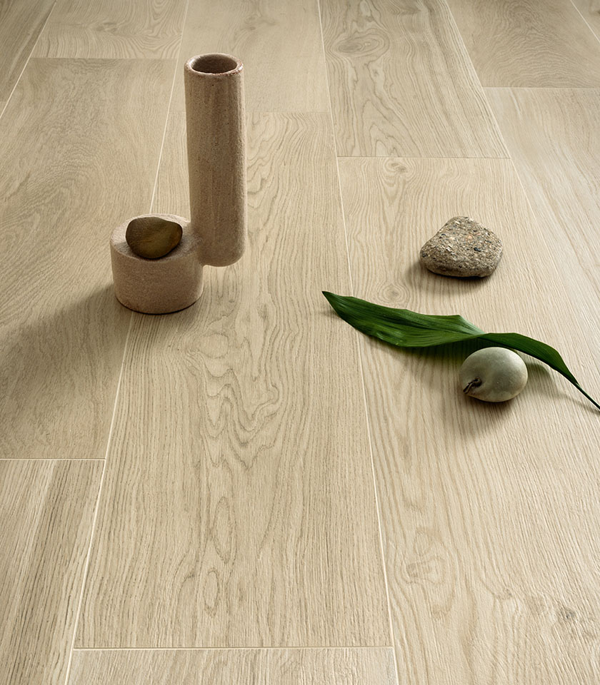 Discover ton sur ton with Lea Ceramiche wood-effect surfaces in light, natural shades, creating bright, harmonious and refined interiors.